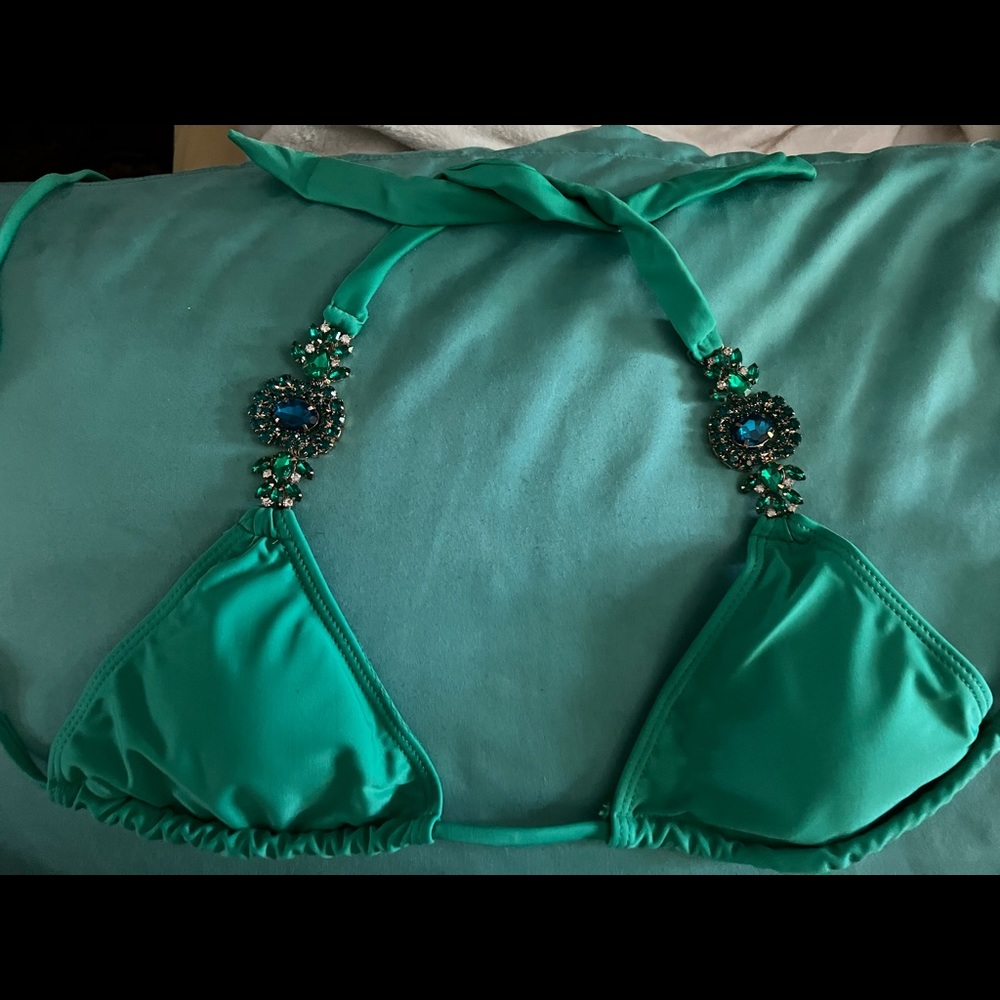 Bathing suite 2 piece . - Picture 2 of 7